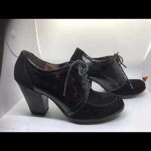 Ladies leather booties